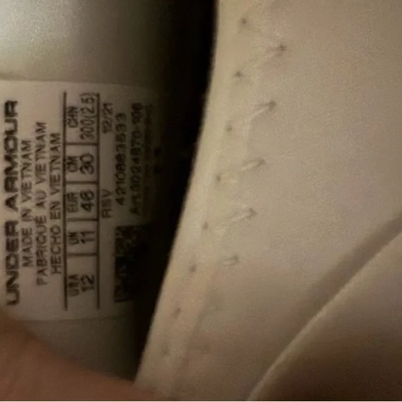 Under Armour White Slip-On Sneakers with Black Logo - Picture 4 of 4